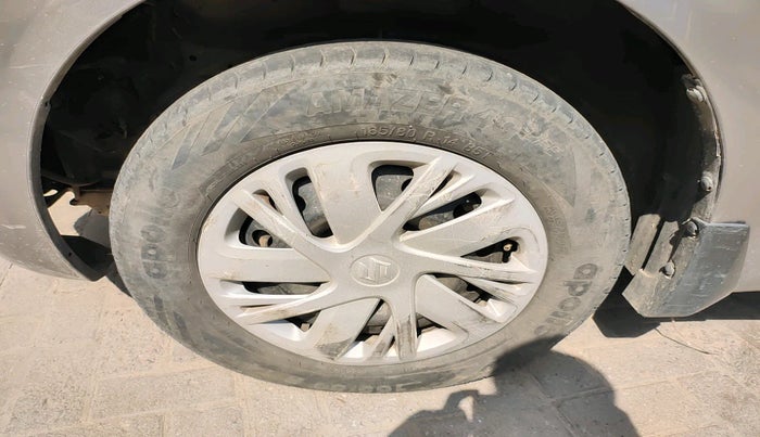 2016 Maruti Swift VDI, Diesel, Manual, 1,17,753 km, tyre