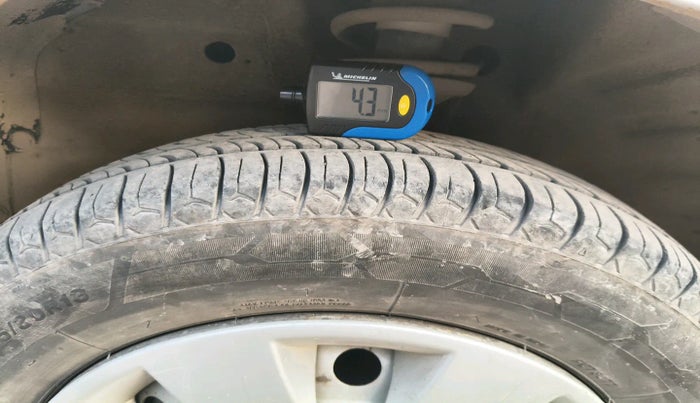 2018 Maruti Wagon R 1.0 LXI CNG, Petrol, Manual, 1,27,929 km, tyre