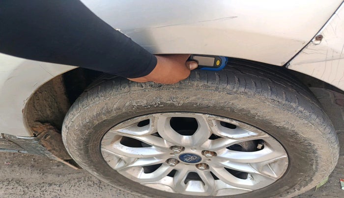 2014 Ford Ecosport TITANIUM 1.5L DIESEL, Diesel, Manual, 1,39,383 km, tyre