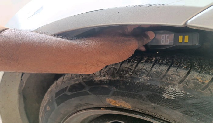 2010 Tata Indica V2 DLS, Diesel, Manual, 1,06,907 km, tyre