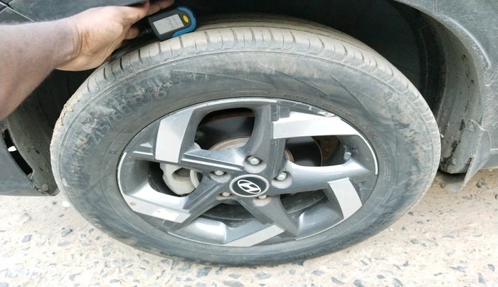 2020 Hyundai VENUE SX 1.0 TURBO IMT, Petrol, Manual, 32,214 km, tyre