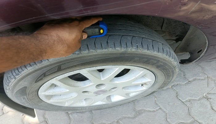 2011 Fiat Grand Punto EMOTION PACK 1.3, Diesel, Manual, 1,60,000 km, tyre