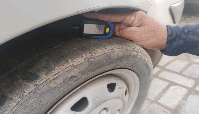 2013 Hyundai Santro Xing GL PLUS, Petrol, Manual, 1,01,352 km, tyre