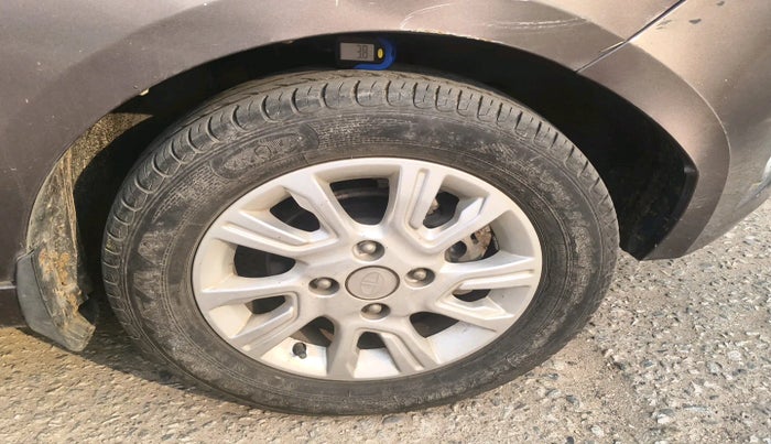 2017 Tata Tiago XZA PETROL, Petrol, Automatic, 18,070 km, tyre