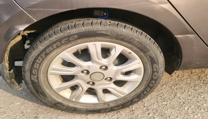 2017 Tata Tiago XZA PETROL, Petrol, Automatic, 18,070 km, tyre