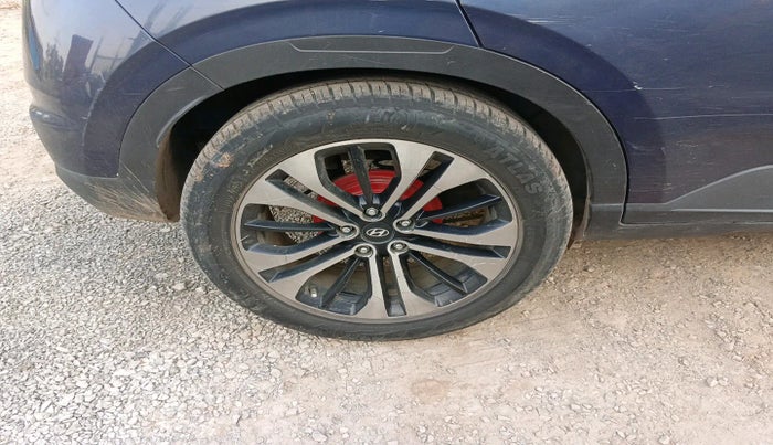 2019 Hyundai VENUE S 1.4 CRDI, Diesel, Manual, 90,289 km, tyre
