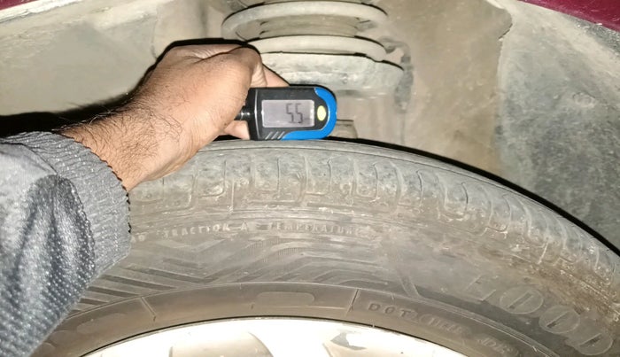 2010 Fiat Grand Punto ACTIVE 1.3, Diesel, Manual, 1,19,818 km, tyre