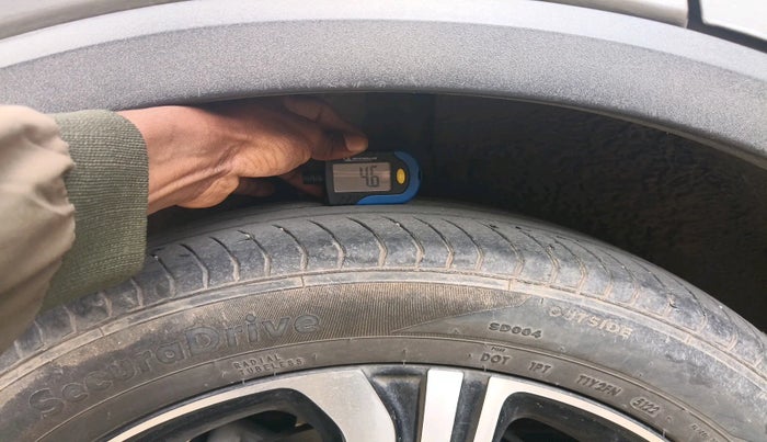 2023 MG ASTOR SAVVY 1.5 CVT, Petrol, Automatic, 21,629 km, tyre