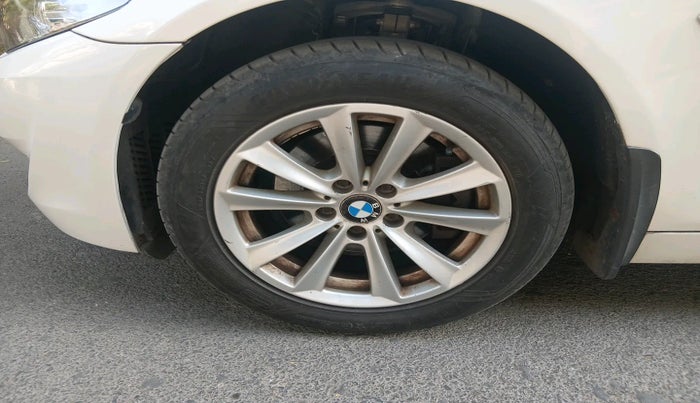 2012 BMW 5 Series 520D 2.0, Diesel, Automatic, 1,37,256 km, tyre