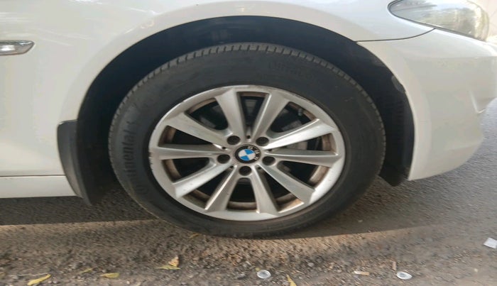 2012 BMW 5 Series 520D 2.0, Diesel, Automatic, 1,37,256 km, tyre