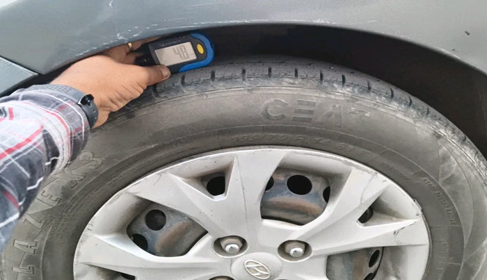 2016 Hyundai Grand i10 SPORTZ 1.2 KAPPA VTVT, Petrol, Manual, 2,51,081 km, tyre