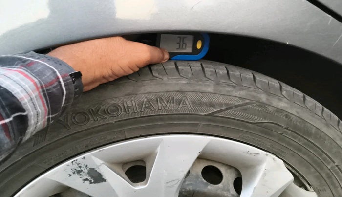 2016 Hyundai Grand i10 SPORTZ 1.2 KAPPA VTVT, Petrol, Manual, 2,51,081 km, tyre