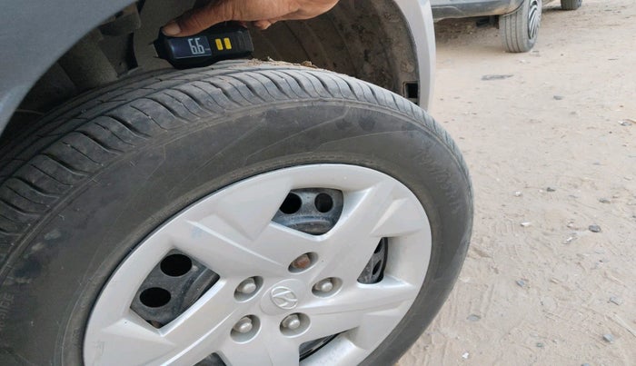 2020 Hyundai VENUE S 1.2, Petrol, Manual, 70,128 km, tyre