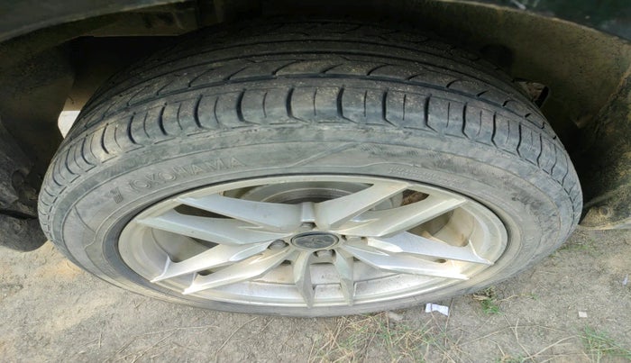 2016 Maruti Ciaz VDI+ SHVS, Diesel, Manual, 1,30,920 km, tyre