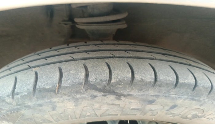 2015 Maruti Alto 800 VXI, Petrol, Manual, 77,602 km, tyre