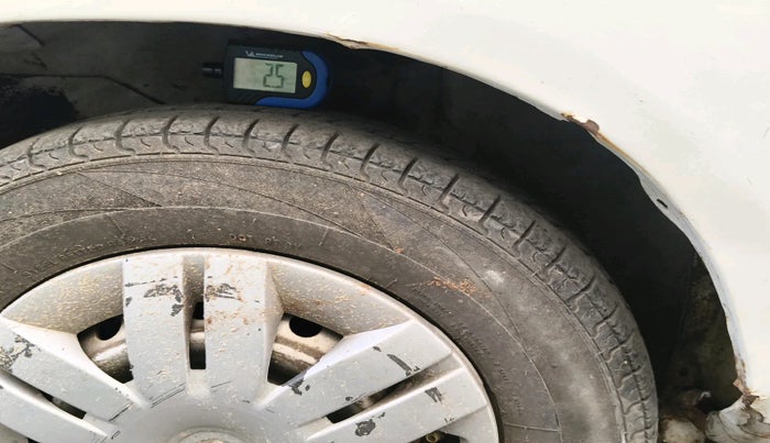 2010 Maruti Alto LXI, Petrol, Manual, 1,34,343 km, tyre