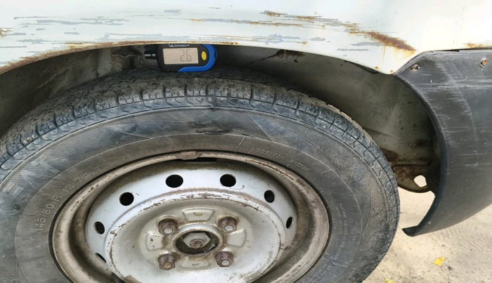 2010 Maruti Alto LXI, Petrol, Manual, 1,34,343 km, tyre