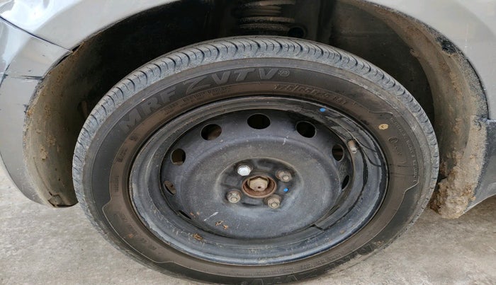 2017 Maruti IGNIS DELTA 1.2 AMT, Petrol, Automatic, 57,668 km, tyre