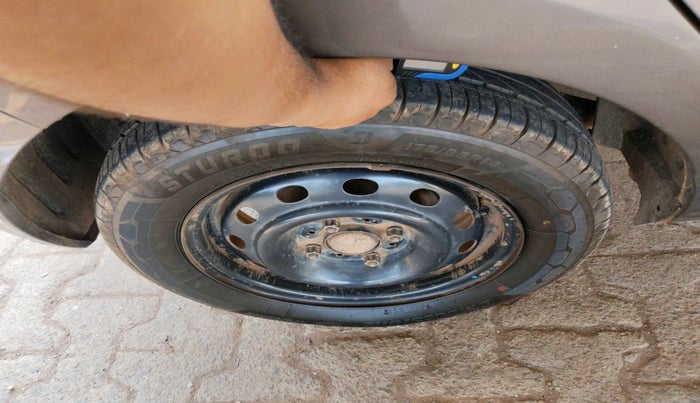 2016 Tata Tiago XT PETROL, Petrol, Manual, 2,18,650 km, tyre