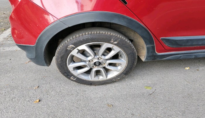 2015 Hyundai i20 Active 1.2 SX, Petrol, Manual, 38,828 km, tyre