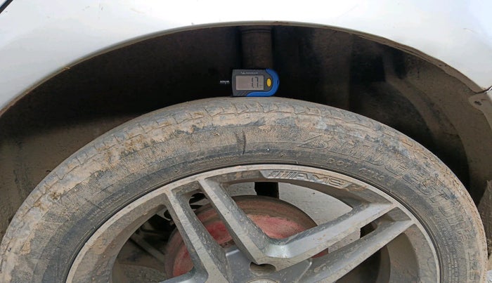 2010 Maruti Swift VXI, Petrol, Manual, 1,31,608 km, tyre