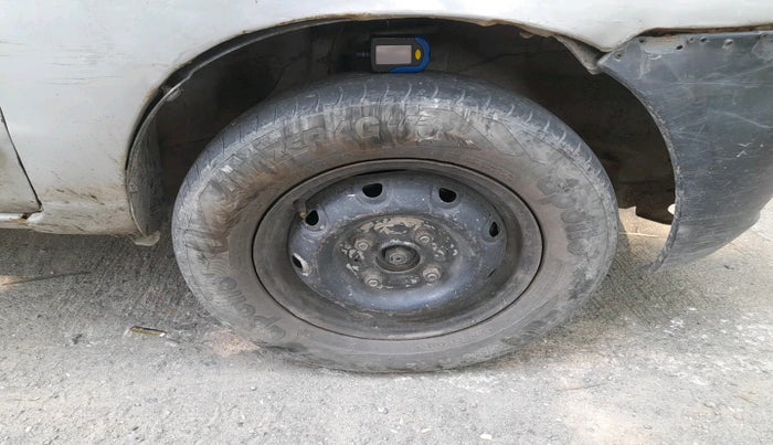 2010 Maruti Alto LX, Petrol, Manual, 1,46,384 km, tyre