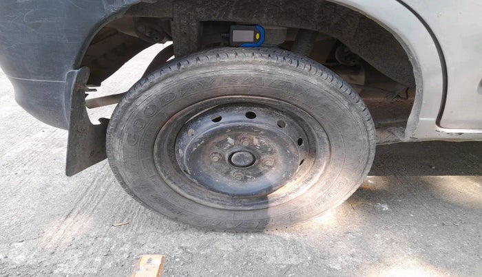 2010 Maruti Alto LX, Petrol, Manual, 1,46,384 km, tyre