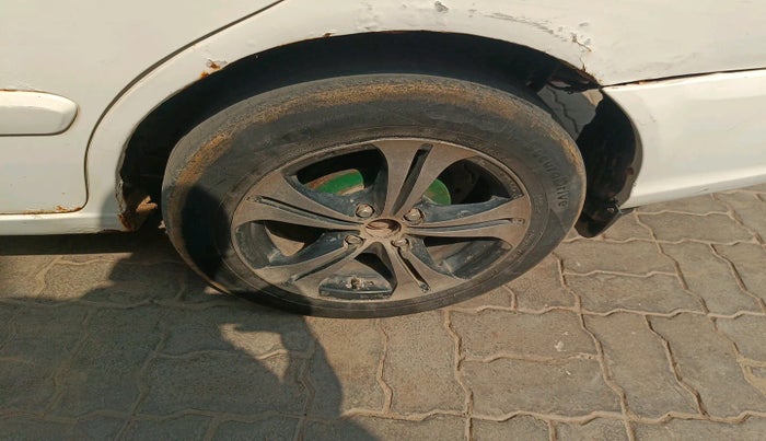 2010 Hyundai Accent GLE, Petrol, Manual, 1,63,841 km, tyre