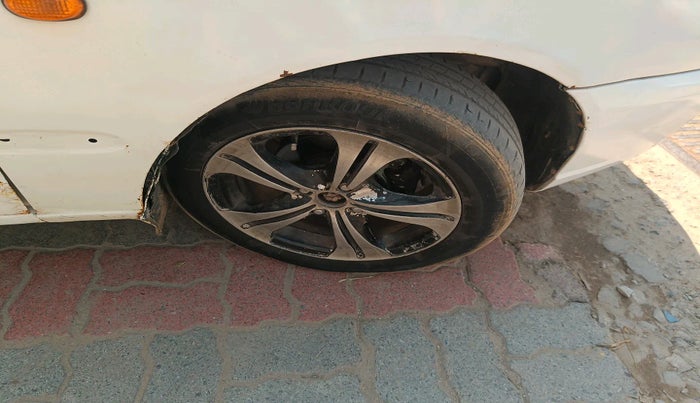 2010 Hyundai Accent GLE, Petrol, Manual, 1,63,841 km, tyre
