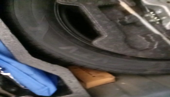 2019 Maruti Ciaz DELTA 1.5 SHVS MT PETROL, Petrol, Manual, 68,758 km, tyre