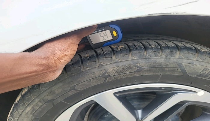 2019 Hyundai GRAND I10 NIOS ASTA 1.2 KAPPA VTVT, Petrol, Manual, 61,214 km, tyre