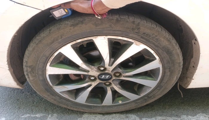 2013 Hyundai Verna FLUIDIC 1.6 VTVT SX, Petrol, Manual, 85,990 km, tyre