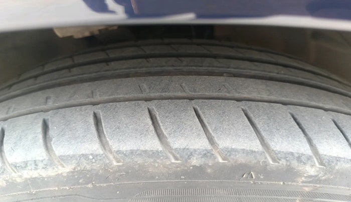 2020 Mercedes Benz E Class E 220 D, Diesel, Automatic, 47,224 km, tyre