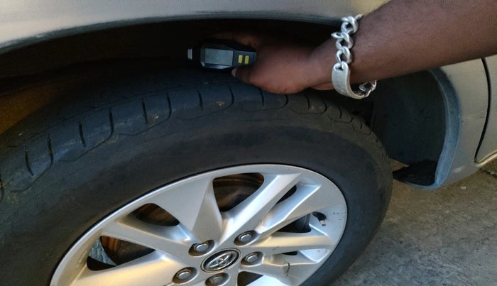 2018 Toyota Innova Crysta 2.8 GX AT 7 STR, Diesel, Automatic, 2,38,387 km, tyre