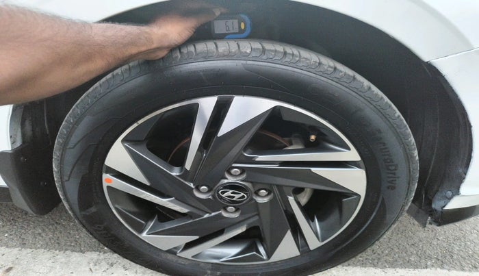 2022 Hyundai NEW I20 ASTA (O) 1.2 AT, Petrol, Automatic, 24,882 km, tyre