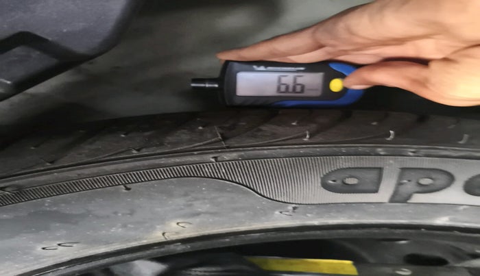 2013 Hyundai i20 SPORTZ 1.2, Petrol, Manual, 56,685 km, tyre