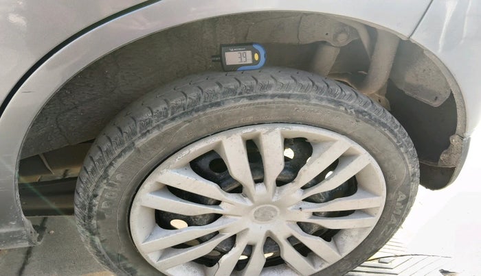 2016 Maruti Wagon R 1.0 VXI, Petrol, Manual, 32,979 km, tyre