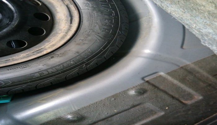 2017 Ford New Figo TREND 1.5L DIESEL, Diesel, Manual, 1,41,247 km, tyre