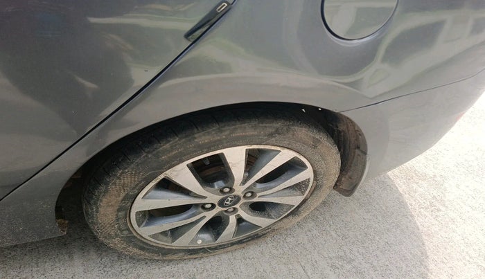 2016 Hyundai Verna 1.6 VTVT SX AT, Petrol, Automatic, 73,747 km, tyre