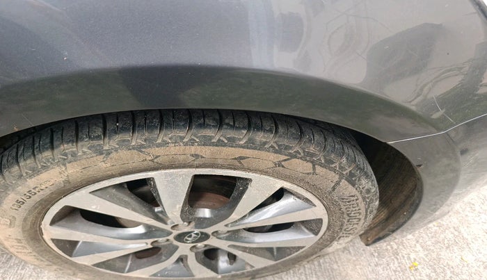 2016 Hyundai Verna 1.6 VTVT SX AT, Petrol, Automatic, 73,747 km, tyre