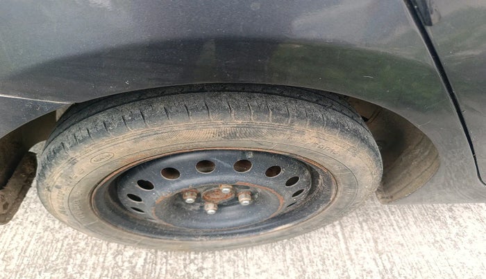 2016 Hyundai Verna 1.6 VTVT SX AT, Petrol, Automatic, 73,747 km, tyre