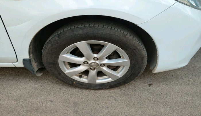 2012 Nissan Sunny XV DIESEL, Diesel, Manual, 1,02,777 km, tyre