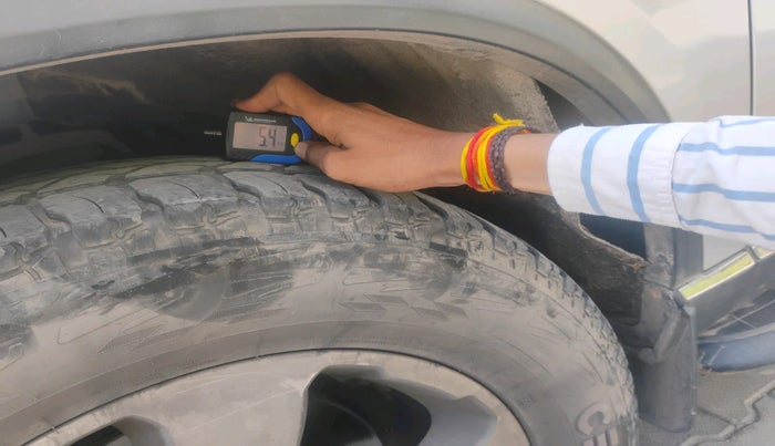 2019 Mahindra ALTURAS G4 4WD AT, Diesel, Automatic, 1,50,066 km, tyre
