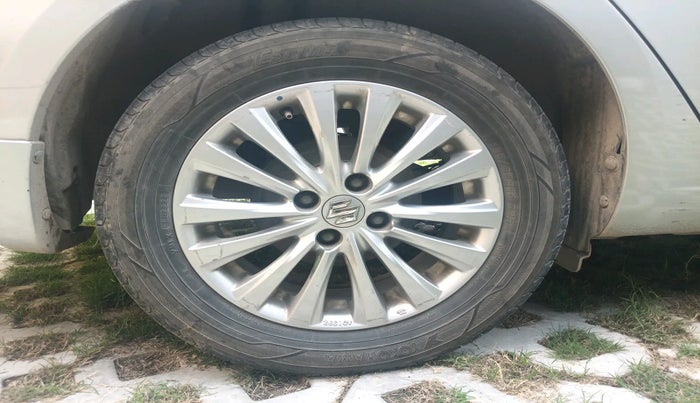 2015 Maruti Ciaz ZXI AT, Petrol, Automatic, 1,42,945 km, tyre