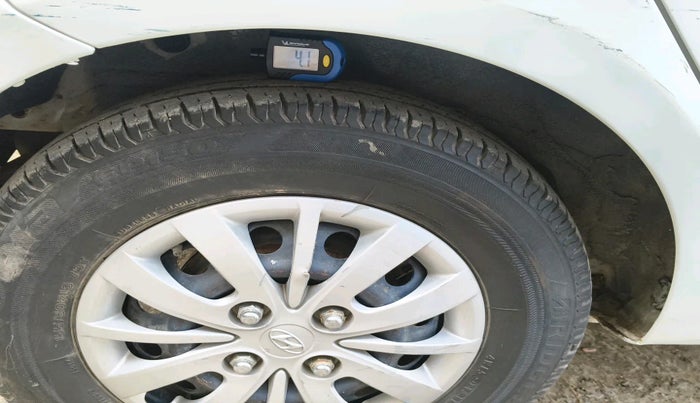 2013 Hyundai i10 MAGNA 1.1, Petrol, Manual, 55,553 km, tyre