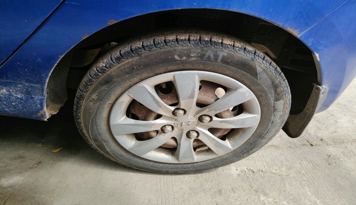 2012 Hyundai Eon MAGNA +, Petrol, Manual, 1,06,318 km, tyre