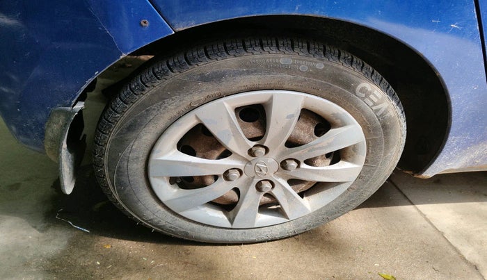 2012 Hyundai Eon MAGNA +, Petrol, Manual, 1,06,318 km, tyre