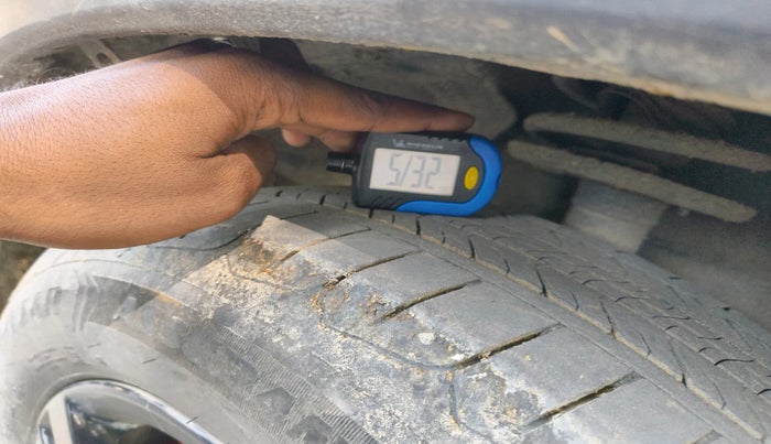 2018 Maruti Vitara Brezza ZDI PLUS AT DUAL TONE, Diesel, Automatic, 1,06,367 km, tyre