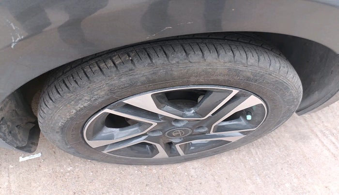 2022 Tata Tiago XZA PLUS PETROL, Petrol, Automatic, 16,177 km, tyre