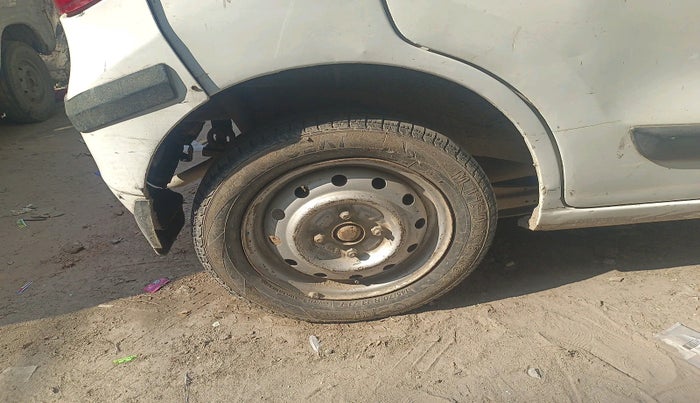 2014 Maruti Wagon R 1.0 LXI CNG, Petrol, Manual, 1,12,482 km, tyre